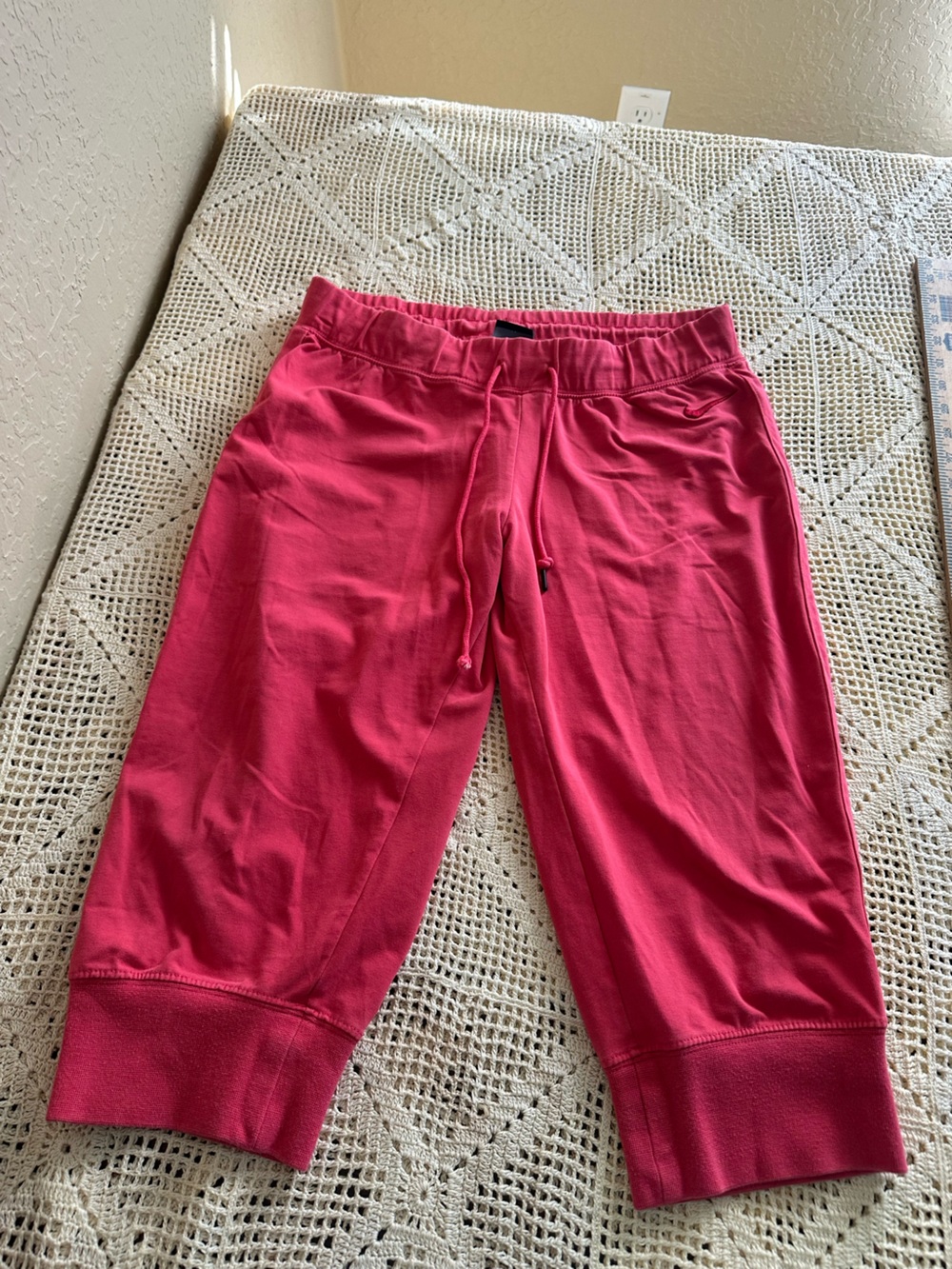 Vintage Y2K Nike Womens L 10-12 Pink Capri Pants  Embroidered Cuffed Retro Y2K